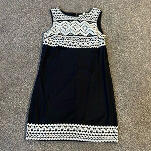 Max Studio shift dress with exposed zipper